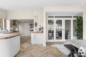 Photo 17- click for photo gallery